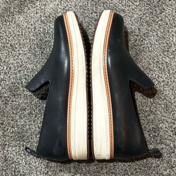 EUC Clarks navy leather platform slip ons - Picture 5 of 7